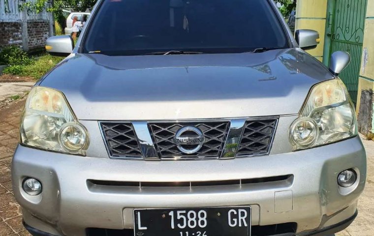 Jual mobil bekas murah Nissan X-Trail ST 2009 di Jawa Timur
