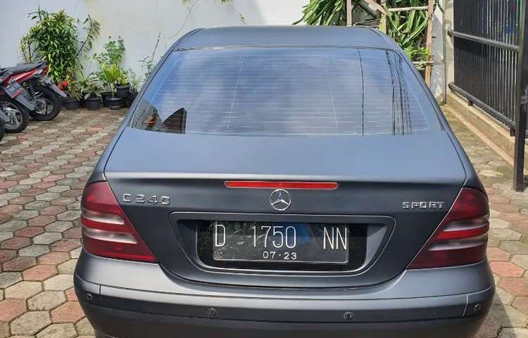 Jawa Barat, jual mobil Mercedes-Benz C-Class C 240 2005 dengan harga terjangkau