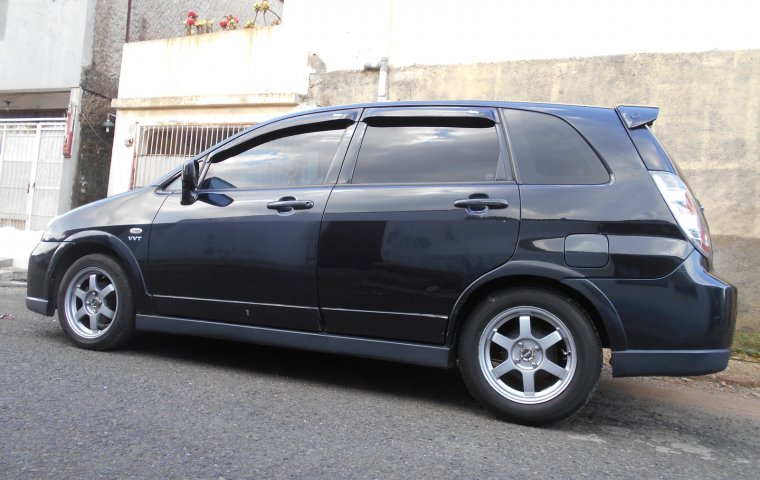 Dijual mobil Suzuki Aerio Facelift DOHC VVT Matic 2005/2006 di Jawa Barat