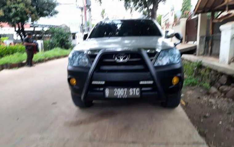 Jawa Barat, jual mobil Toyota Fortuner G Luxury 2005 dengan harga terjangkau