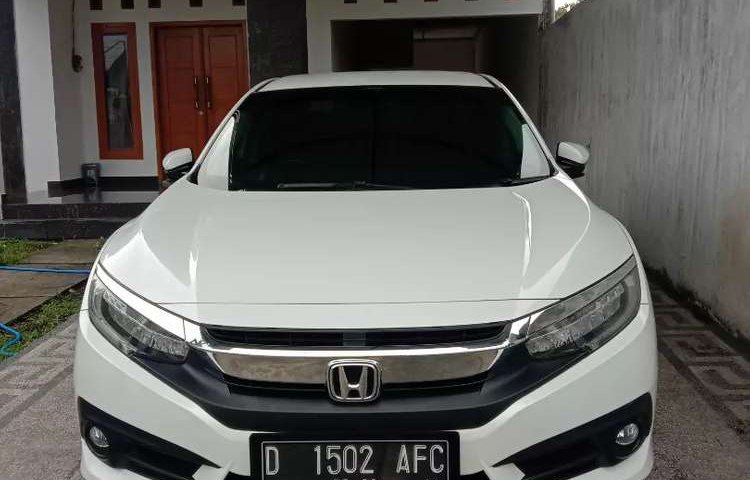 Dijual mobil bekas Honda Civic ES, Jawa Timur 