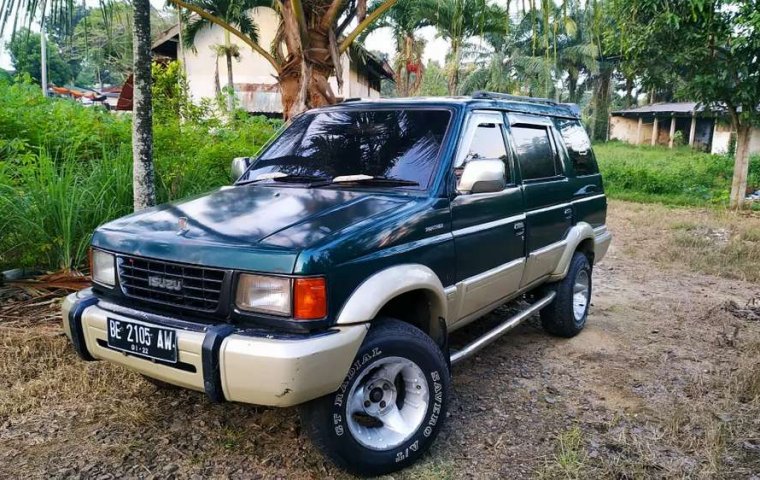 Mobil Isuzu Panther 1997 2.5 terbaik di Lampung