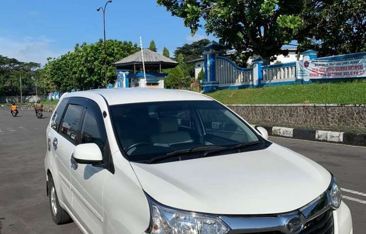 Jawa Barat, jual mobil Daihatsu Xenia R 2017 dengan harga terjangkau