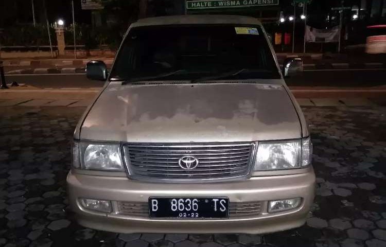 DKI Jakarta, Toyota Kijang LGX 2002 kondisi terawat