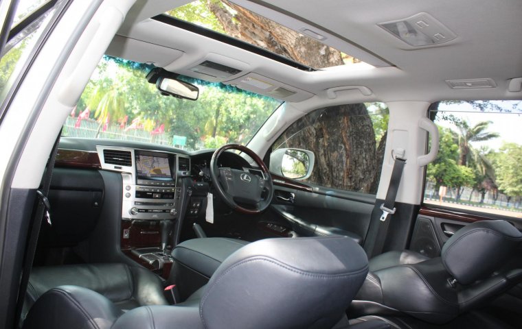 Jual Mobil Bekas Lexus LX 570 AT 2012 di DKI Jakarta