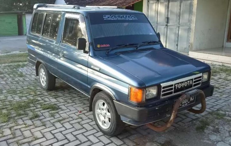 Jual Toyota Kijang 1988 harga murah di Jawa Timur