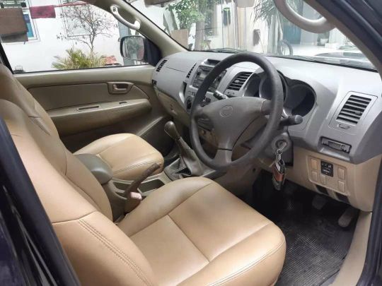 Dijual mobil Toyota Hilux E 3.0 2010 di Bekasi