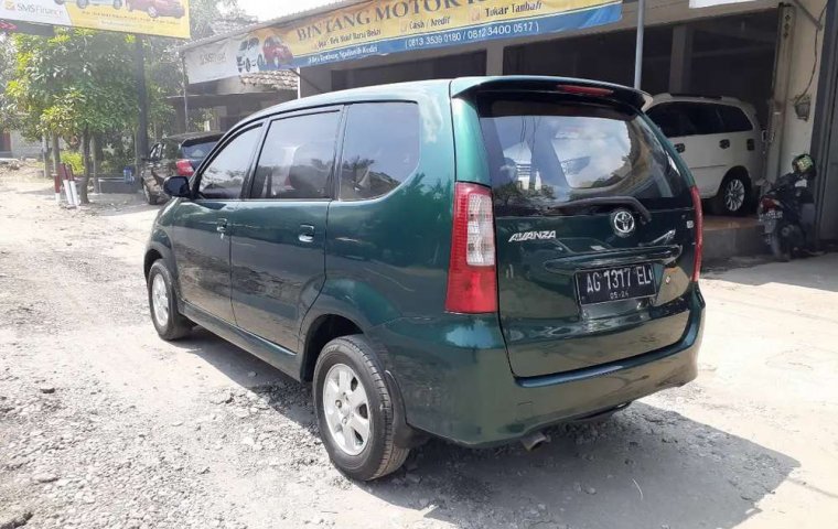 Jawa Timur, Toyota Avanza G 2005 kondisi terawat
