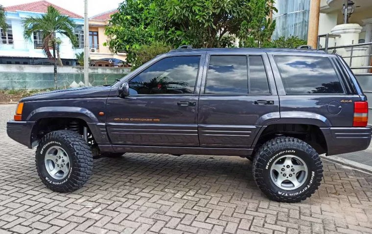 Lampung, jual mobil Jeep Cherokee Limited 2000 dengan harga terjangkau