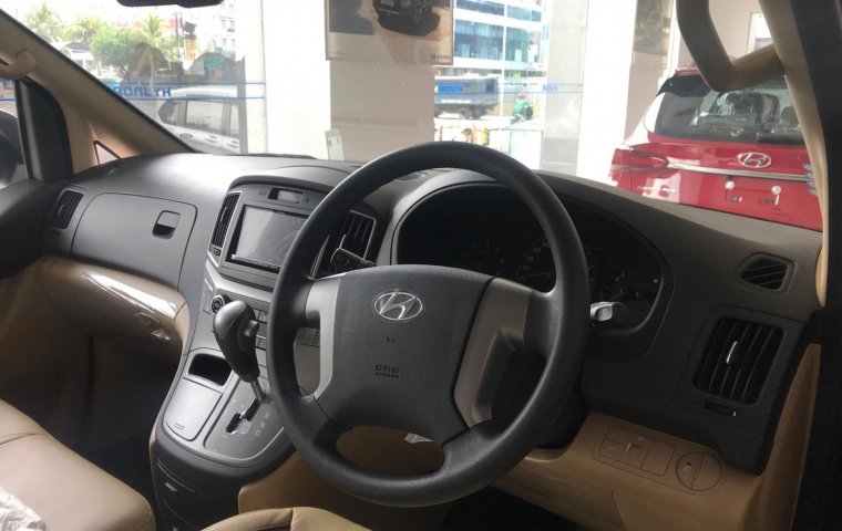 Dijual mobil Hyundai H-1 Elegance 2019 terbaik di DKI Jakarta