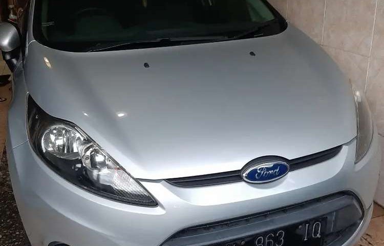 Mobil Ford Fiesta 2011 dijual, Bali
