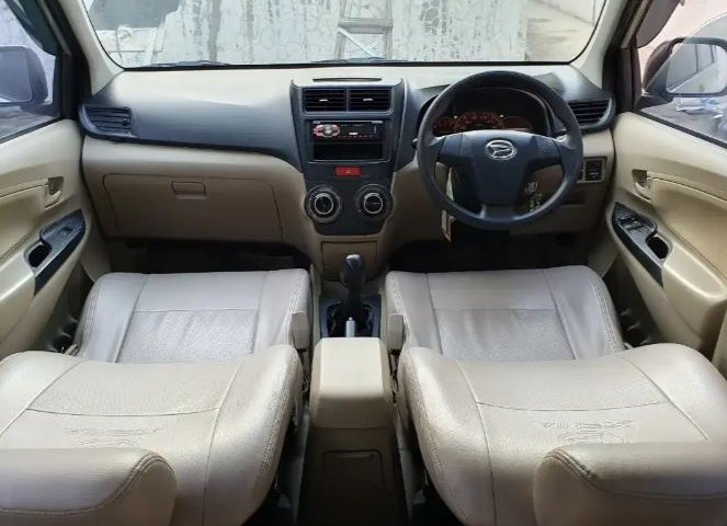 Dijual Mobil Bekas Daihatsu Xenia M DELUXE 2011 di Semarang, Jawa Tengah