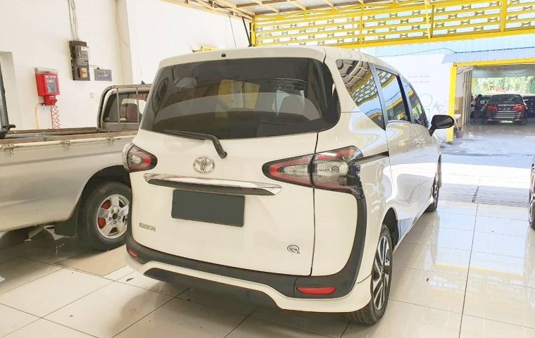 Jual Mobil Bekas Toyota Sienta Q 2016 di Jawa Timur