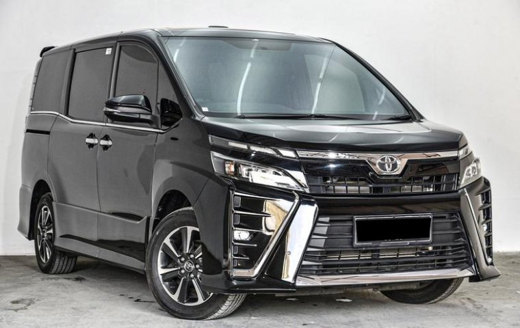 Dijual Mobil Toyota Voxy 2018 di Depok