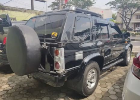 Jual Mobil Bekas Nissan Terrano Spirit S3 2005 di Depok