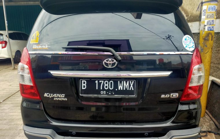 Dijual cepat mobil Toyota Kijang Innova 2.0 G 2013 Hitam di Bekasi
