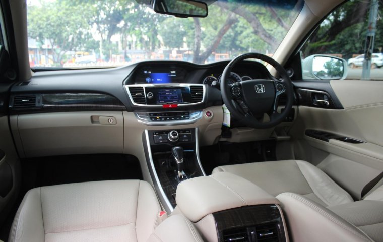 Dijual Mobil Bekas Honda Accord 2.4 VTi-L 2015 Putih di DKI Jakarta