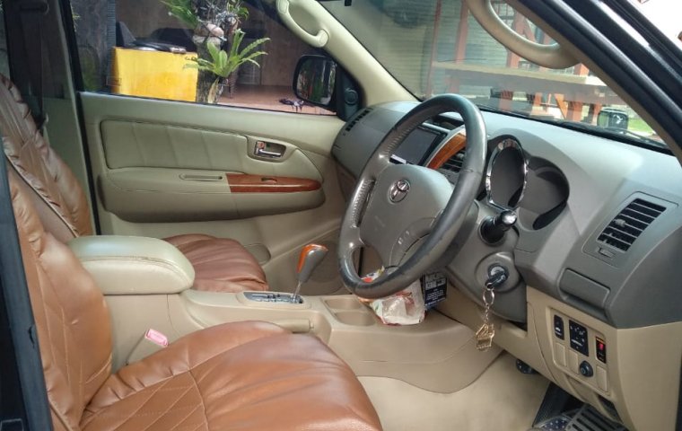 Dijual Cepat Toyota Fortuner G 2010 Hitam di Bali