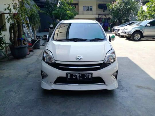 Dijual Mobil Toyota Agya TRD Sportivo 2015 di Bekasi