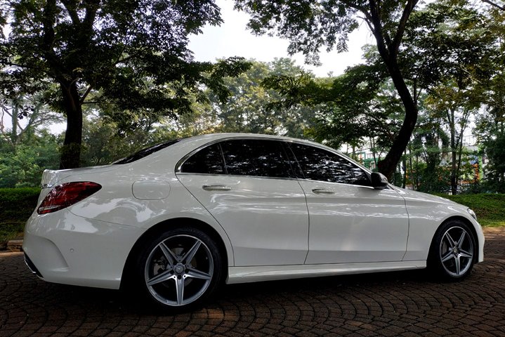 Dijual Mobil Mercedes-Benz C-Class C 250 AMG 2015 di Tangerang