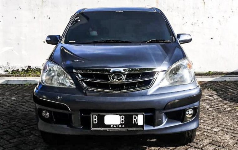 Dijual Mobil Bekas Daihatsu Xenia Xi 2009 di Depok 