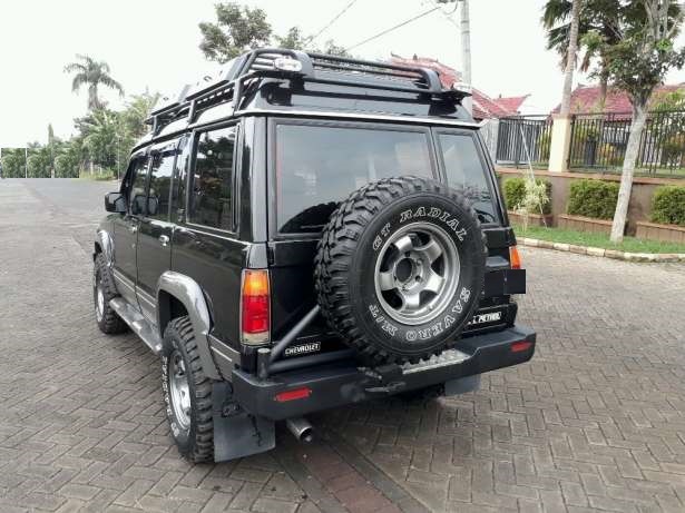 Jual Mobil Chevrolet Trooper 2.3 Manual 1993 di Jawa Tengah