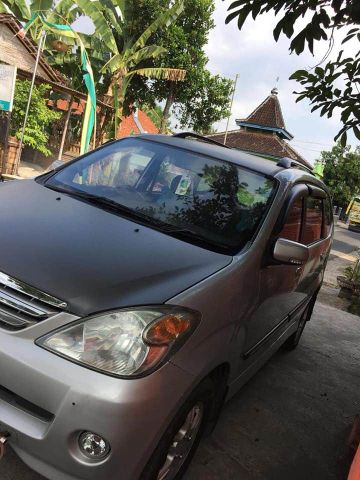 Jual cepat Daihatsu Xenia Li 2005 di Jawa Tengah