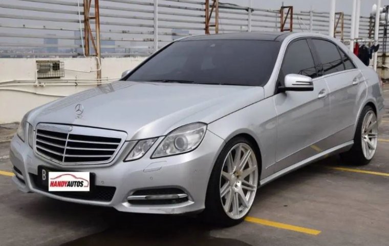 Dijual Mobil Mercedes-Benz E-Class E 300 2012 di DKI Jakarta