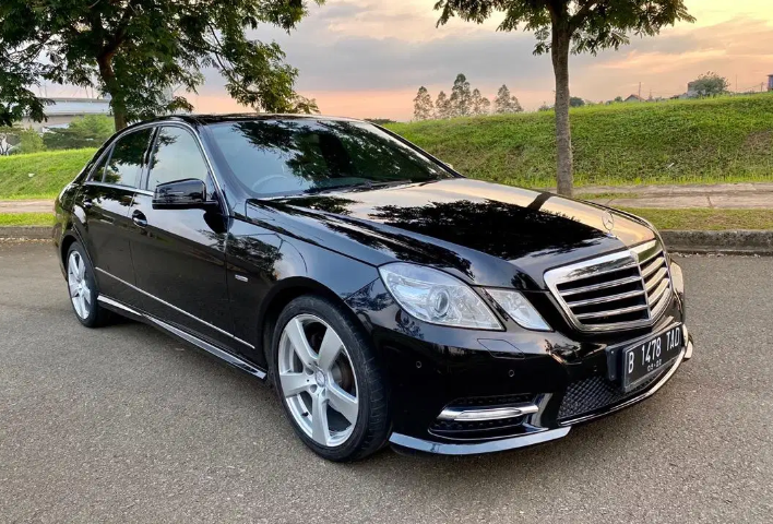 Dijual Cepat Mercedes-Benz E-Class 250 2012 di Tangerang