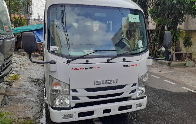 Dijual Isuzu Elf NLR Giga Minibus 16 Kursi Tahun 2018 di DKI Jakarta