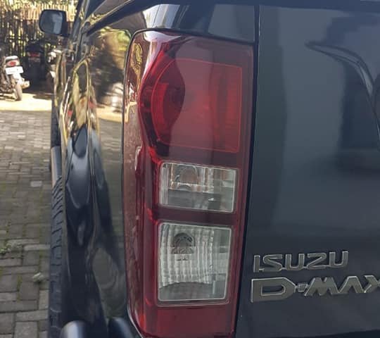 Dijual Mobil Isuzu D-Max Double Cab 2014 Hitam di Kalimantan Timur