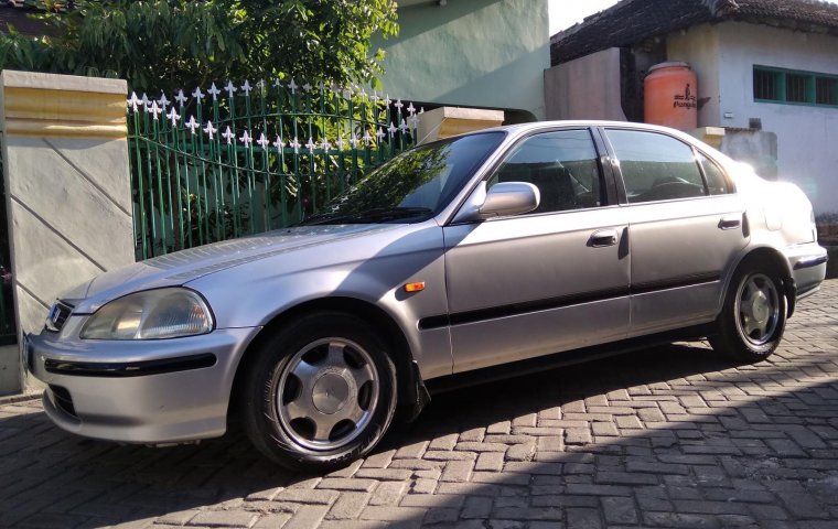 Dijual Mobil Bekas Honda Civic 1.5 Manual 1996 di DI Yogyakarta