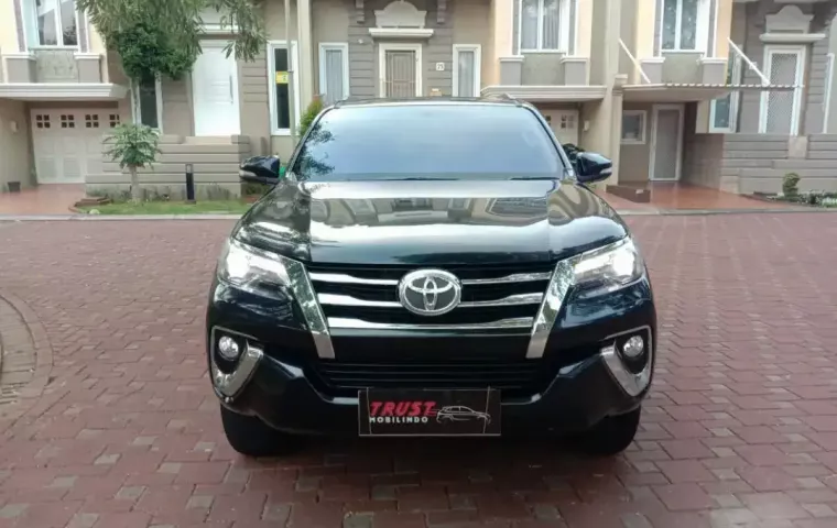 Dijual Mobil Toyota Fortuner VRZ 2016 di Tangerang