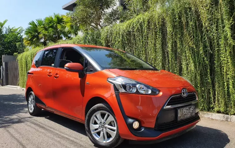 Dijual Mobil Bekas Toyota Sienta G 2017 di Jawa Barat