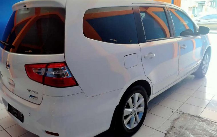 Jual mobil bekas murah Nissan Grand Livina XV 2015 di Jawa Timur