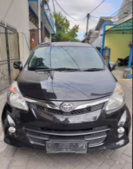 Dijual Mobil Toyota Avanza Veloz 2011 di Jawa Timur