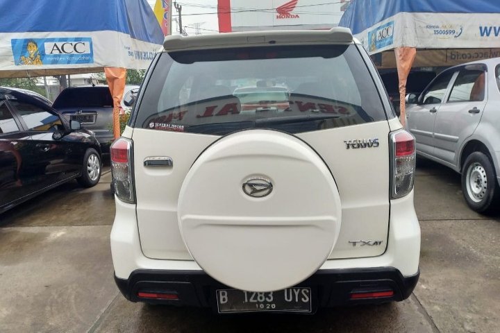 Dijual Daihatsu Terios TX 2015 di Bekasi