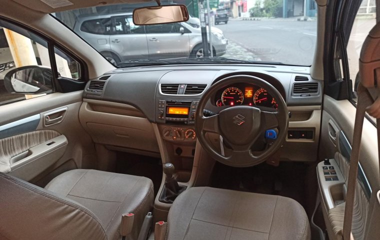 Dijual Mobil Suzuki Ertiga GL Manual 2016 di Jawa Timur