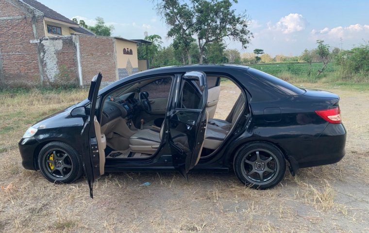 Dijual Honda City i-DSI 2005 di Jawa Timur