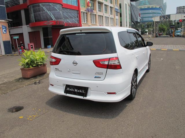 Jual Nissan Grand Livina Highway Star Autech 2015 di DKI Jakarta
