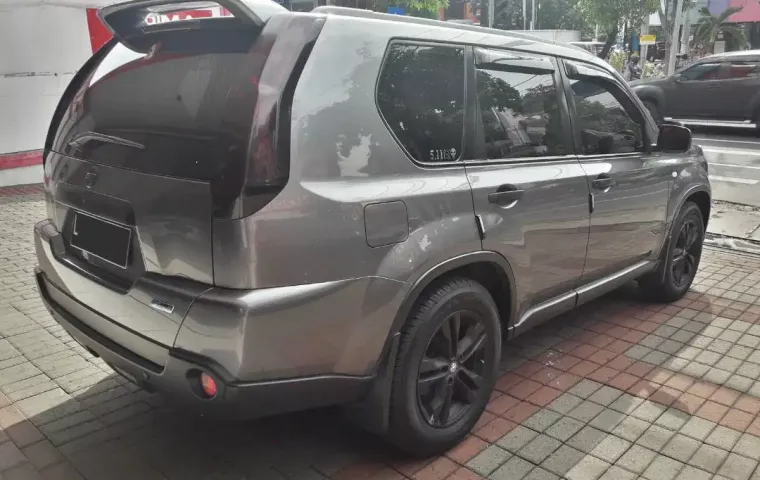 Jual Nissan Xtrail 2012 CVT gray, tangan 1 (L), servis record resmi, full ORI di Jawa Timur