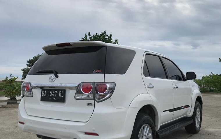 Toyota Fortuner G mt 2011 diesel putih