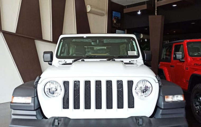 Jeep Wrangler Sport 2d putih 2020