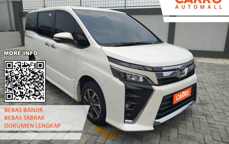 Toyota Voxy 2.0 AT 2018 Putih