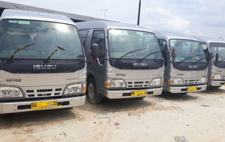 Jual Mobil Bekas Isuzu Minibus Elf 2.8 Minibus Diesel 2016 di Riau