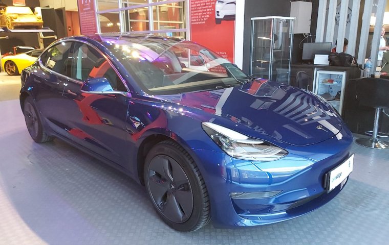 Brand New 2020 Tesla Model 3 Standard Range Plus Blue on Black