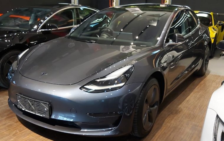 Brand New 2020 Tesla Model 3 Standard Range Plus Silver on Black