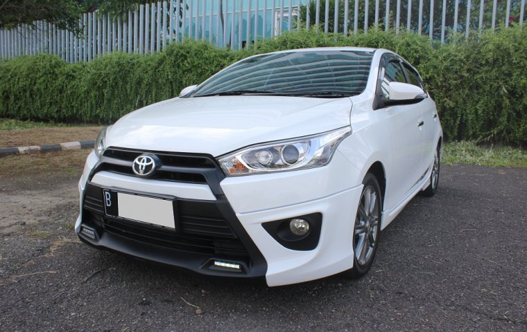 Toyota Yaris S TRD Sportivo 2015 Putih