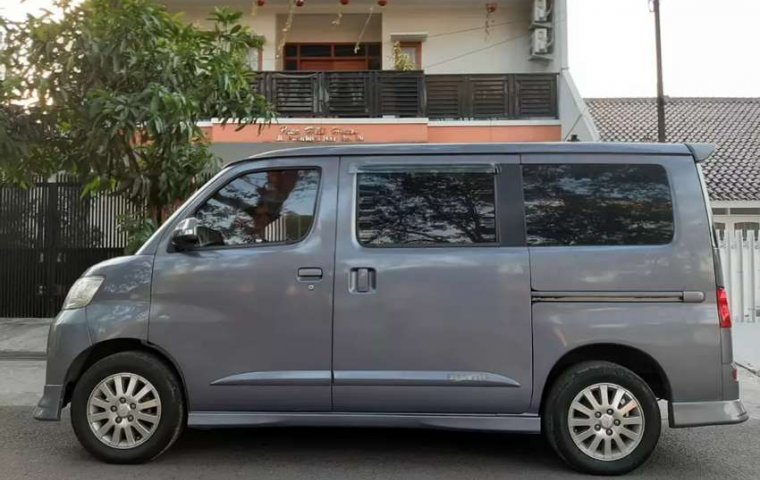 Jual mobil bekas murah Daihatsu Luxio X 2010 di Jawa Barat