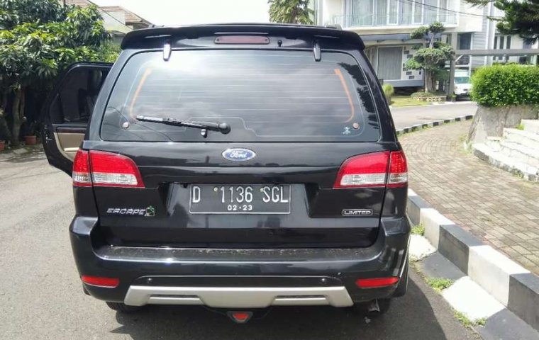 Jawa Barat, Ford Escape Limited 2011 kondisi terawat